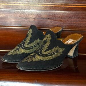 Vintage size 5 Donald J Pliner Black Suede Gold Embroidered Mule Heels Western
